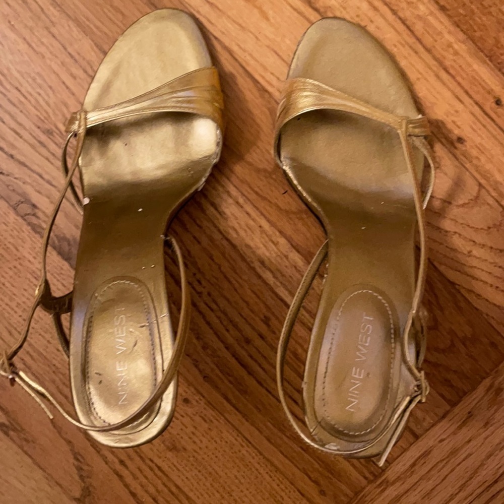 Nine West gold sandal 3 inch heel - women’s size 7.5